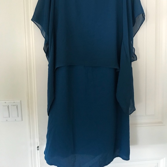 👗 flattering 👗 - Picture 2 of 3